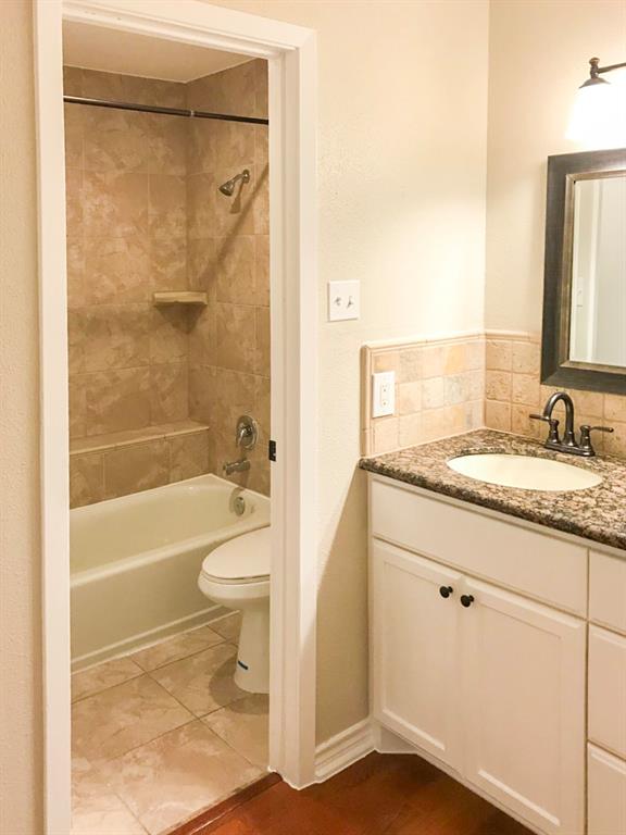 18800 Egret Bay Boulevard #1005, Webster, Texas image 5