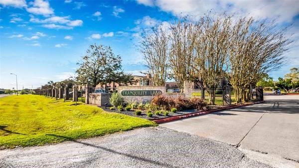 18800 Egret Bay Boulevard #1005, Webster, Texas image 2