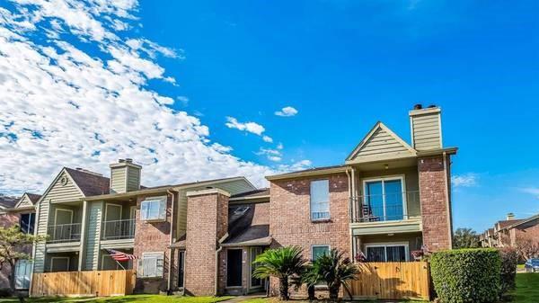 18800 Egret Bay Boulevard #1005, Webster, Texas image 1