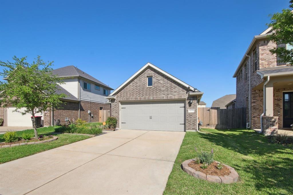 31238 Pinebrook Falls Lane, Hockley, Texas image 3