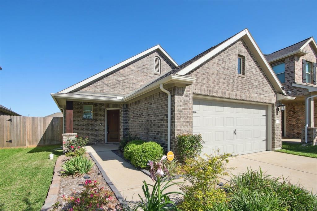 31238 Pinebrook Falls Lane, Hockley, Texas image 1