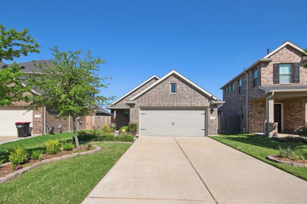 31238 Pinebrook Falls Lane, Hockley, Texas image 2
