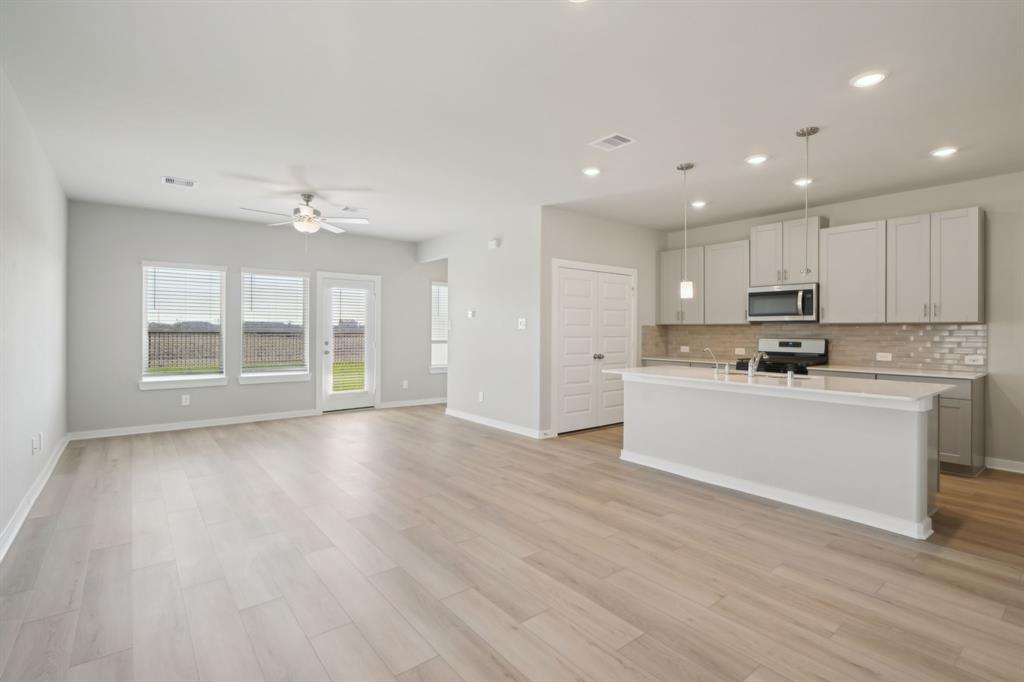 10705 Discovery Lane, Texas City, Texas image 16