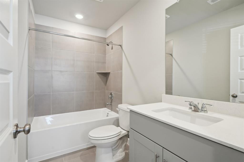 10705 Discovery Lane, Texas City, Texas image 33