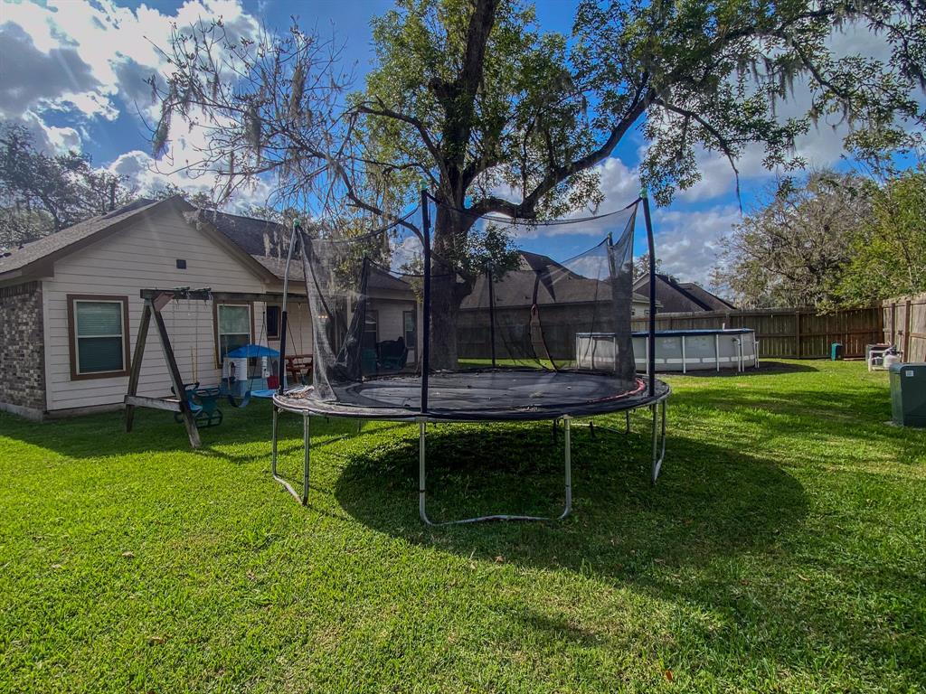 250 N Amherst Drive, West Columbia, Texas image 33