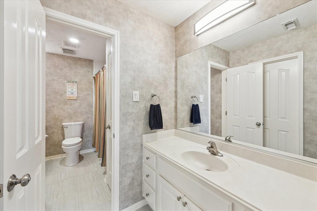 2603 Pinebend Drive, Pearland, Texas image 30