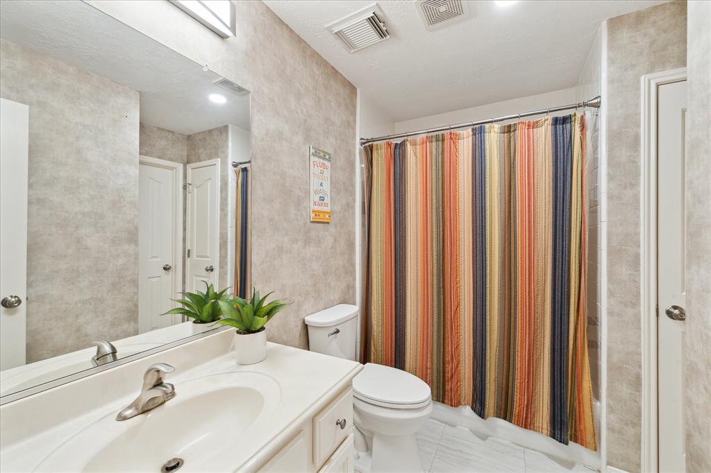 2603 Pinebend Drive, Pearland, Texas image 29