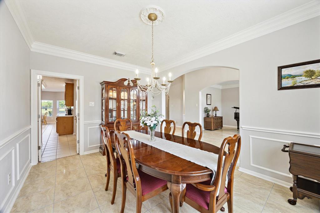 2603 Pinebend Drive, Pearland, Texas image 8