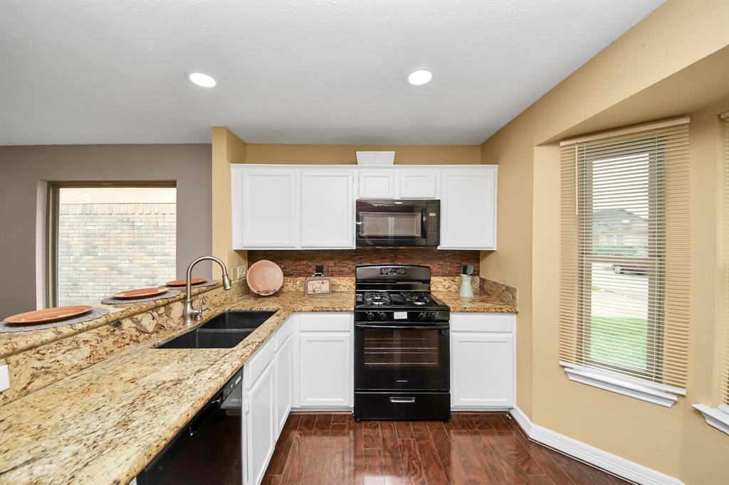 2026 Hickory Glen Drive, Missouri City, Texas image 13