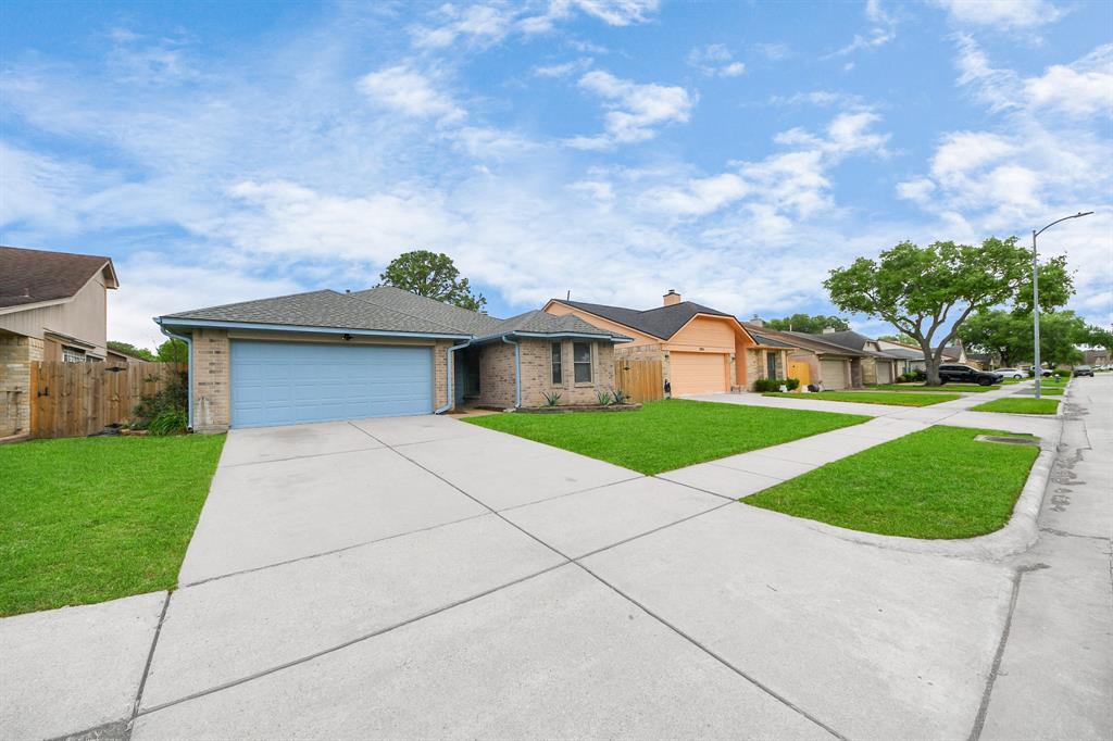 2026 Hickory Glen Drive, Missouri City, Texas image 1