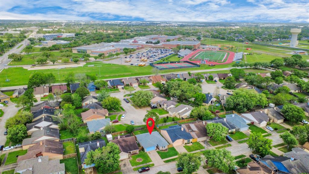 2026 Hickory Glen Drive, Missouri City, Texas image 3