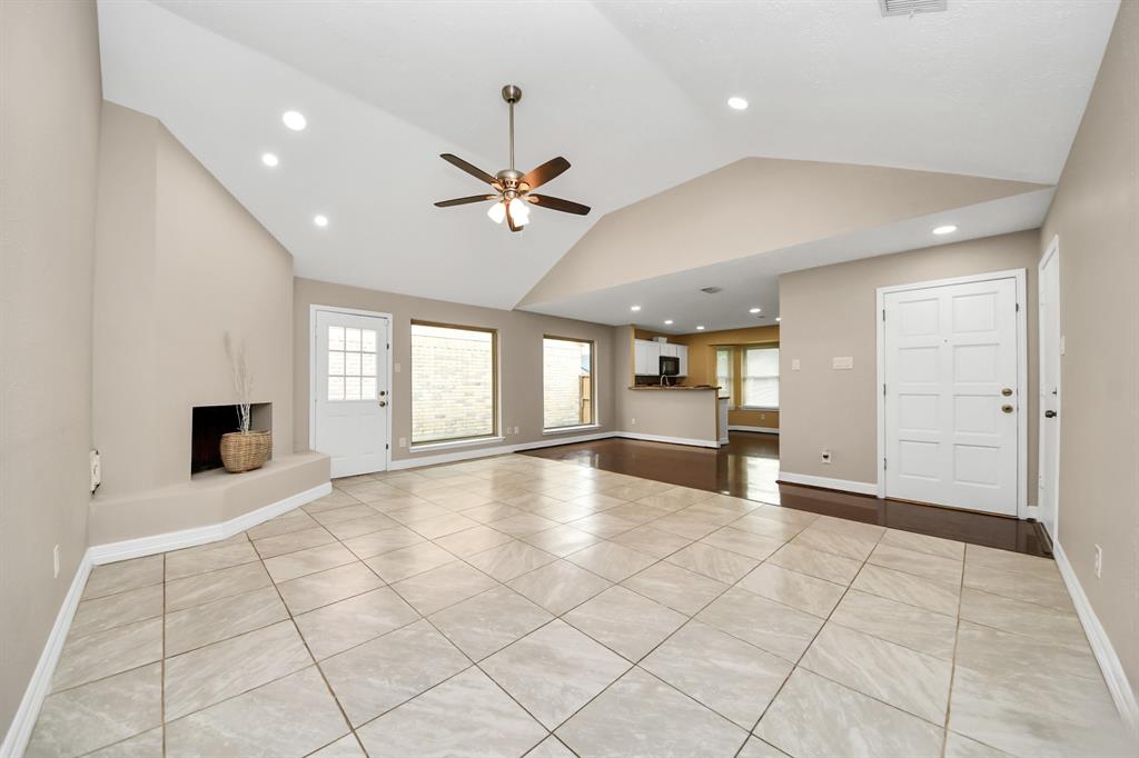 2026 Hickory Glen Drive, Missouri City, Texas image 6