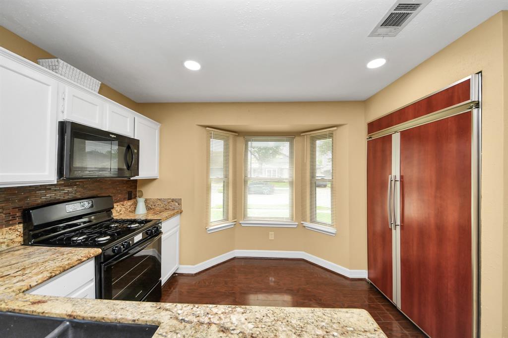 2026 Hickory Glen Drive, Missouri City, Texas image 11