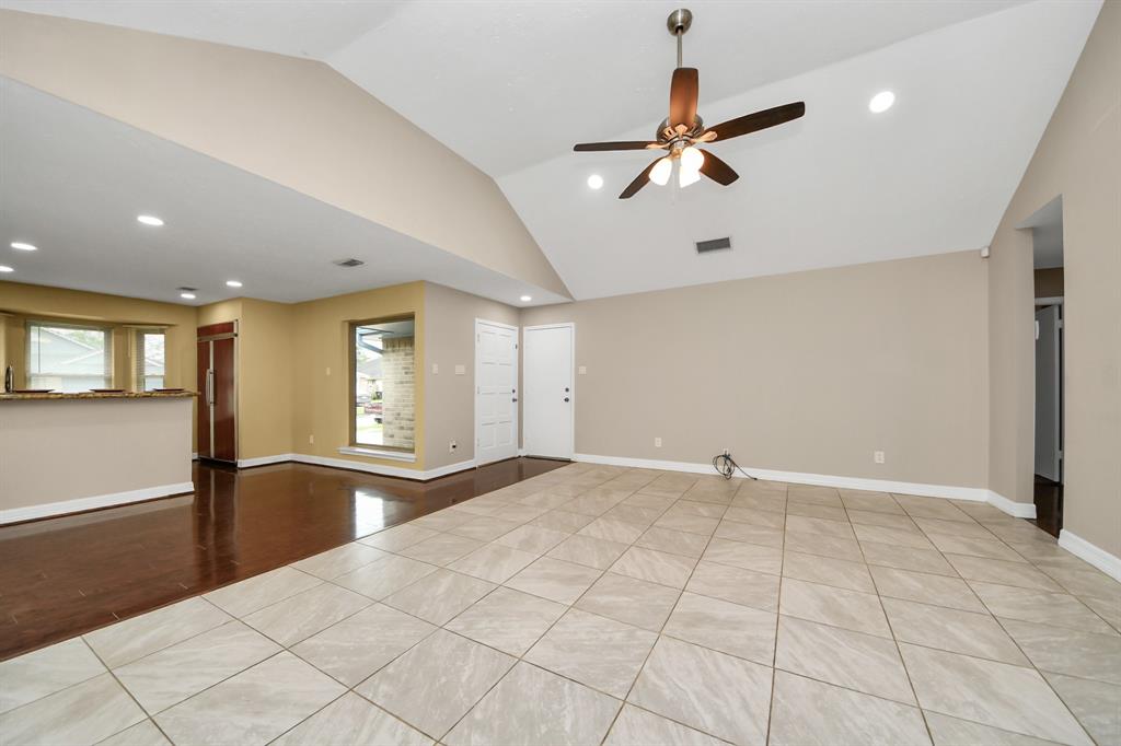 2026 Hickory Glen Drive, Missouri City, Texas image 5