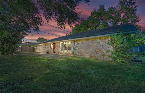 A home in La Marque