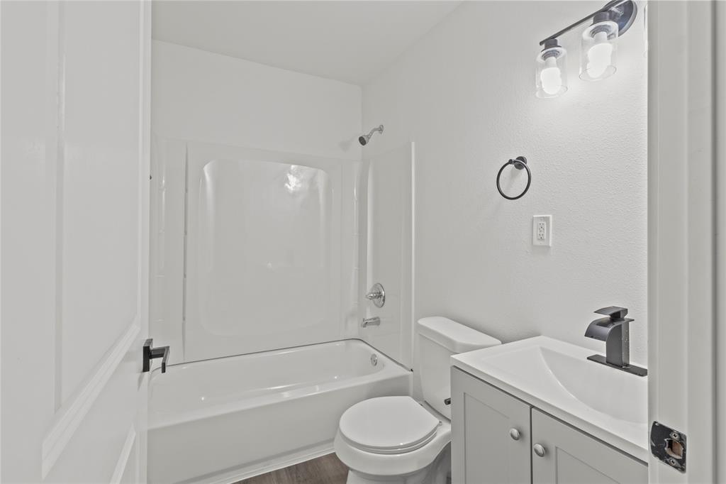805 19th Avenue, Texas City, Texas image 6
