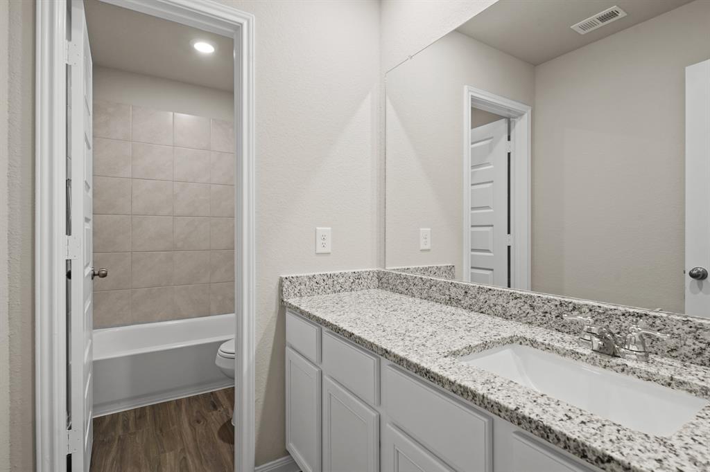 2331 East Chunk Drive, Conroe, Texas image 15