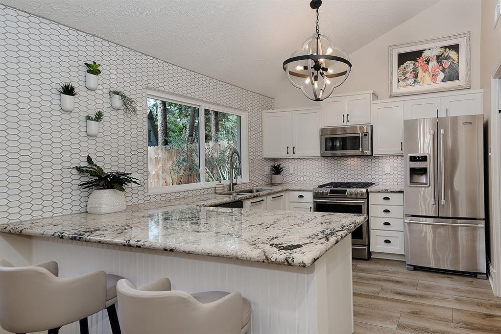 16 W Lance Leaf Road, The Woodlands, Texas image 12