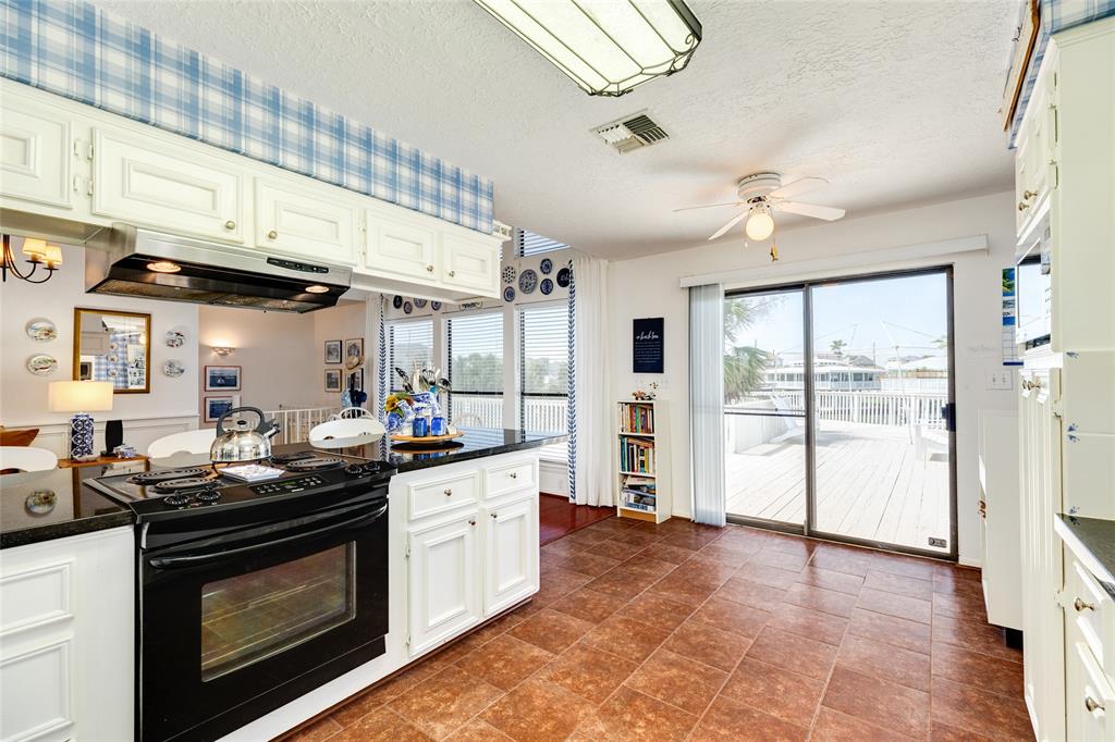 22218 Matagorda Drive, Galveston, Texas image 28