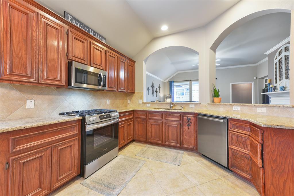 2522 Pepperidge Drive, Katy, Texas image 10
