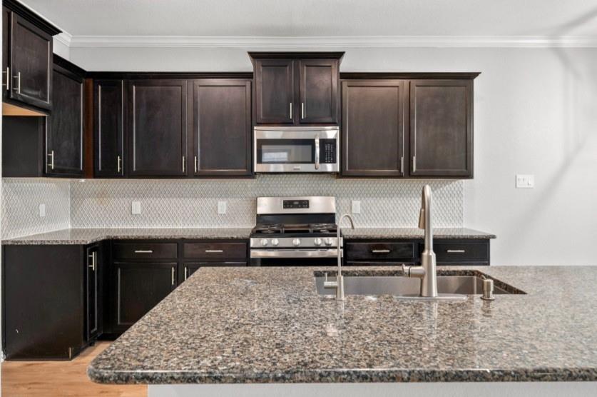 910 S Chamfer Way, Crosby, Texas image 13