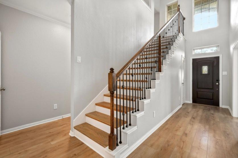 910 S Chamfer Way, Crosby, Texas image 5