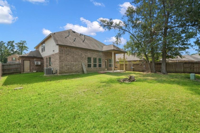910 S Chamfer Way, Crosby, Texas image 28