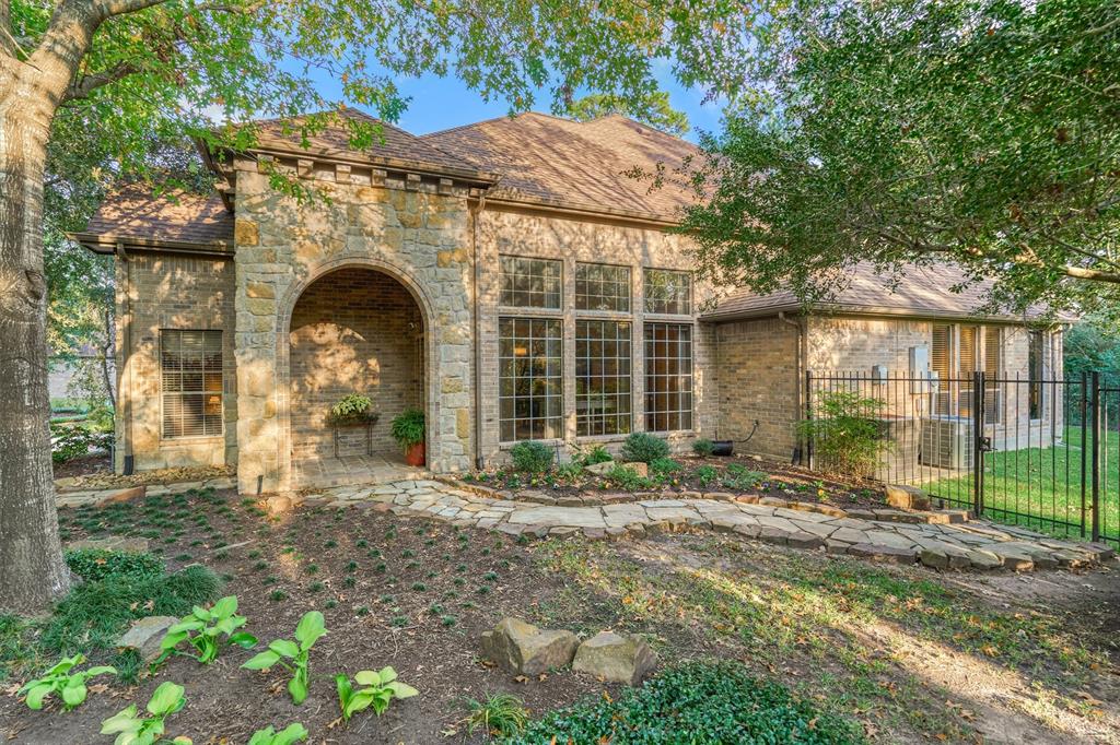 14 Mystic Pines Court, The Woodlands, Texas image 8