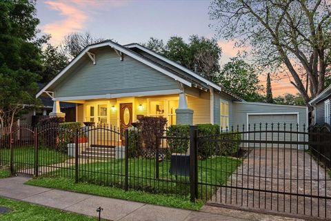 Single Family Residence in Houston TX 1133 14th Street.jpg