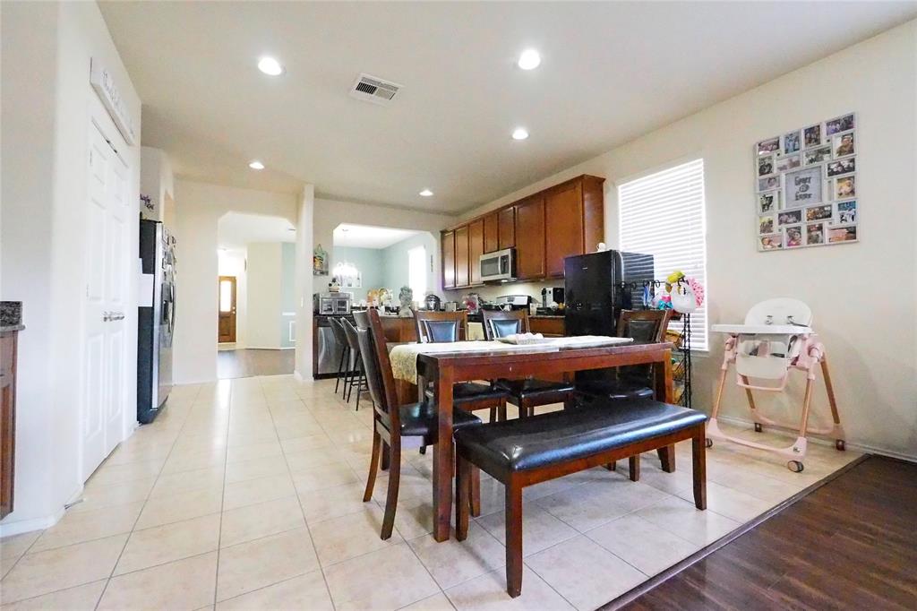 1414 S Maple Drive, Katy, Texas image 15