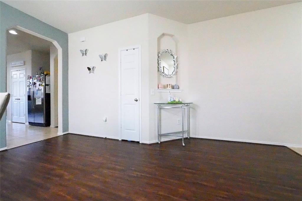 1414 S Maple Drive, Katy, Texas image 5