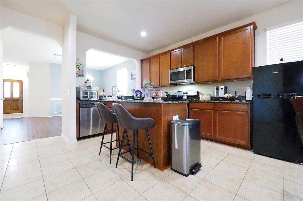 1414 S Maple Drive, Katy, Texas image 11