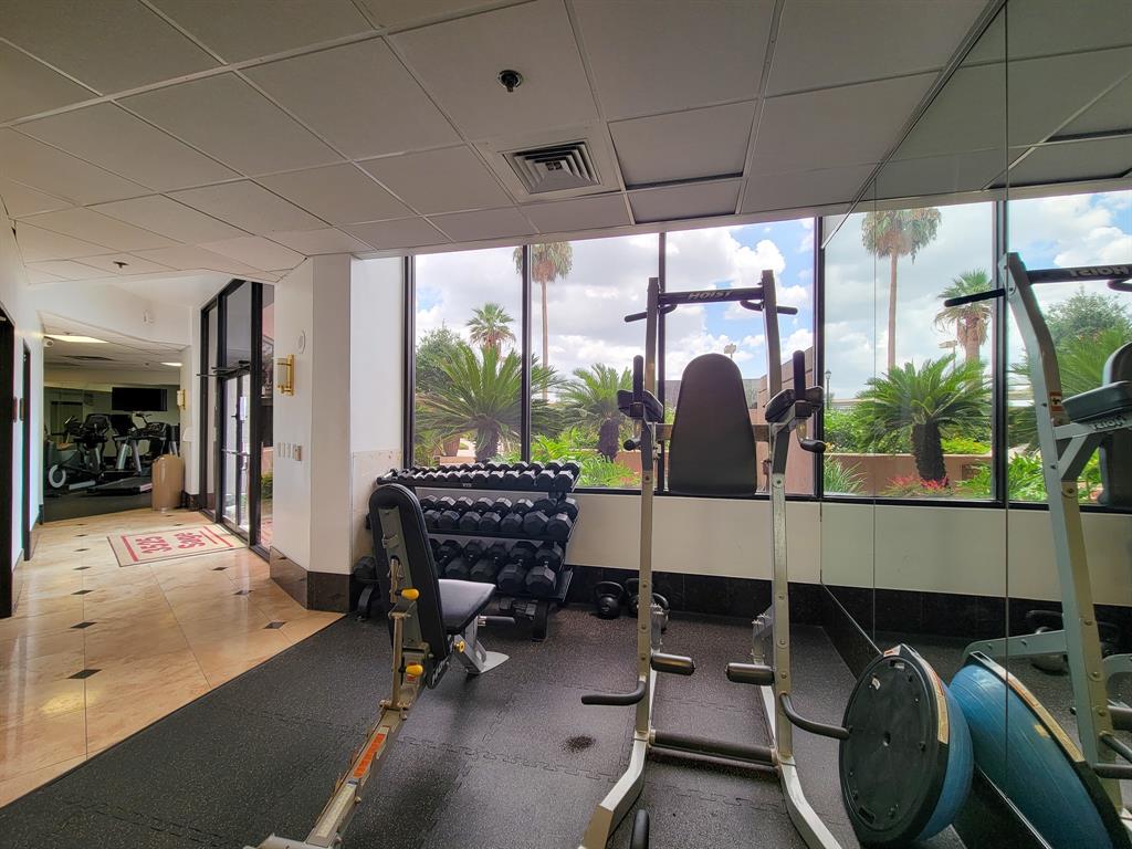 3525 Sage Road #811, Houston, Texas image 32