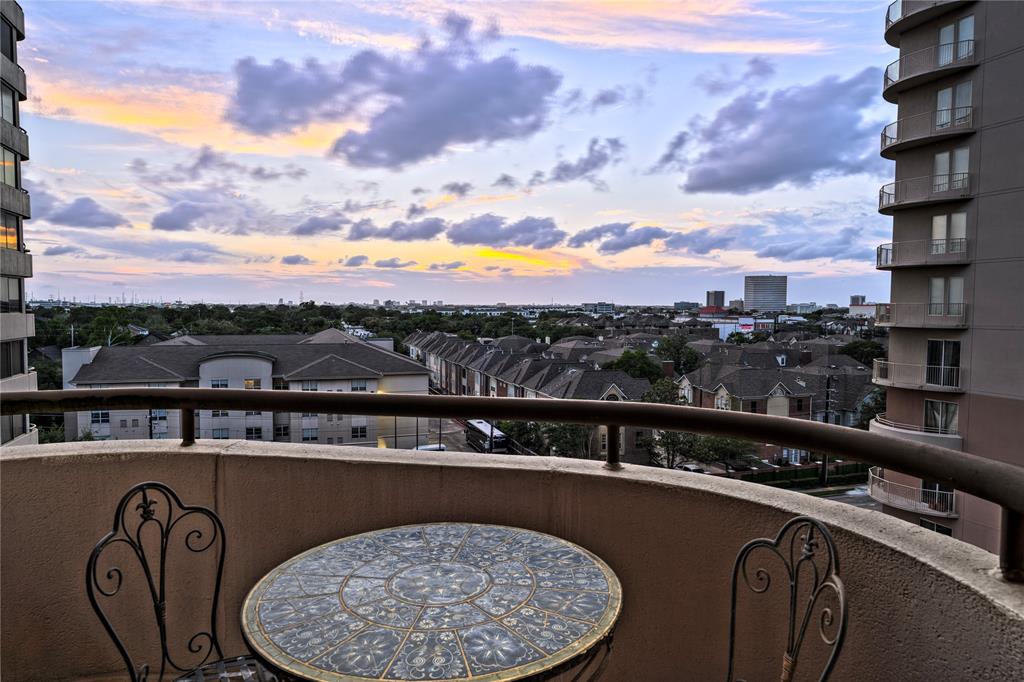 3525 Sage Road #811, Houston, Texas image 1
