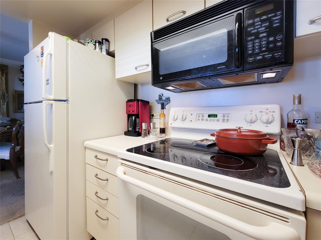 3525 Sage Road #811, Houston, Texas image 12