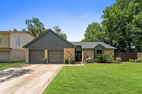 Photo of 18731 Cleeve Close, Humble, TX 77346 (MLS # 66545931)