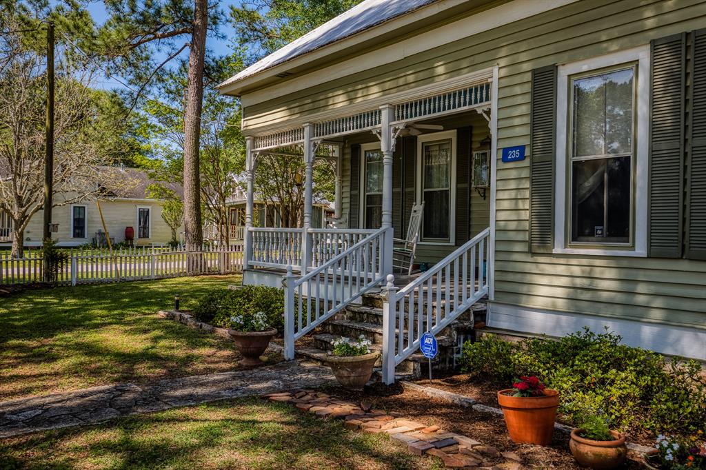 235 Hickory Street, New Ulm, Texas image 6