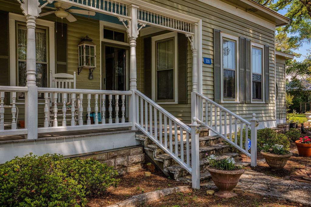 235 Hickory Street, New Ulm, Texas image 7