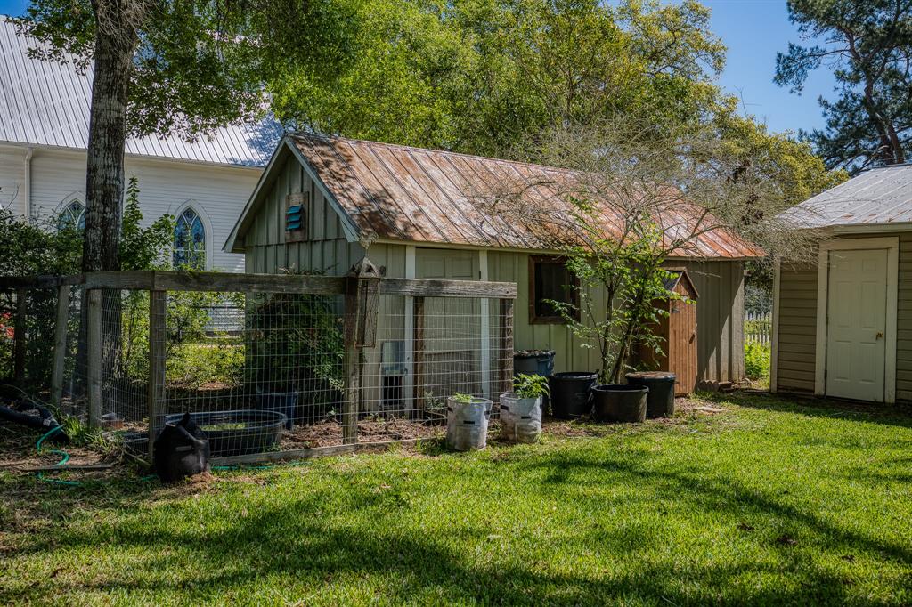 235 Hickory Street, New Ulm, Texas image 40