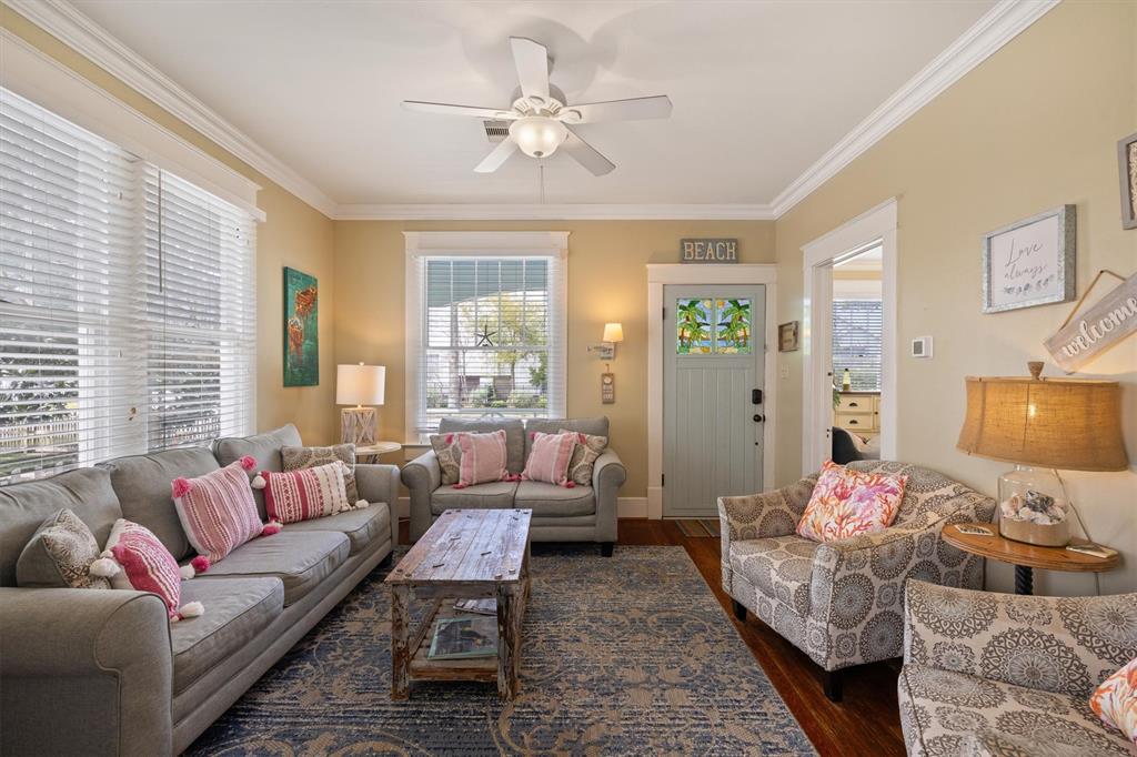 3425 Avenue R, Galveston, Texas image 6