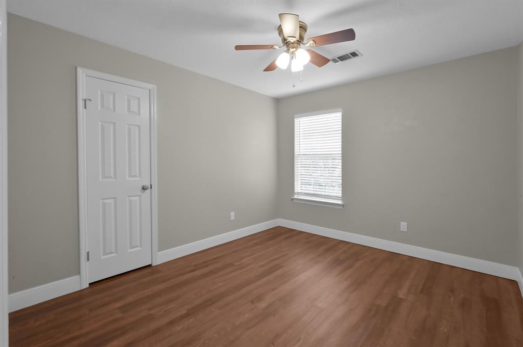 23 Greentwig Place, The Woodlands, Texas image 24