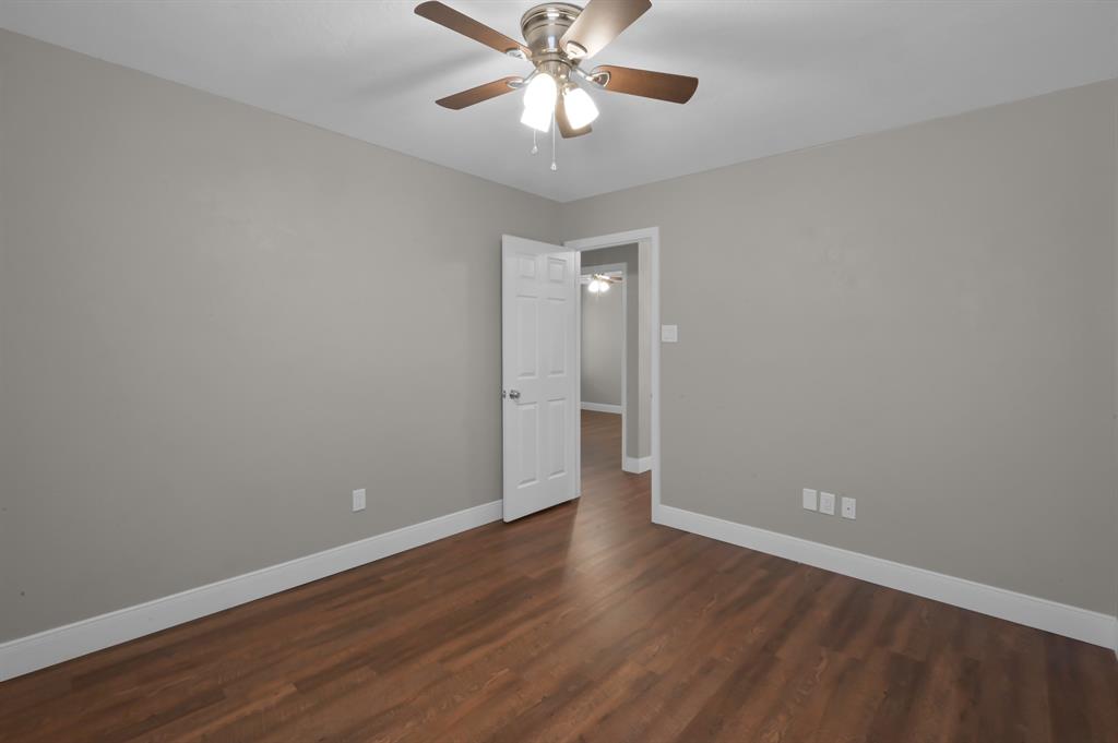 23 Greentwig Place, The Woodlands, Texas image 25