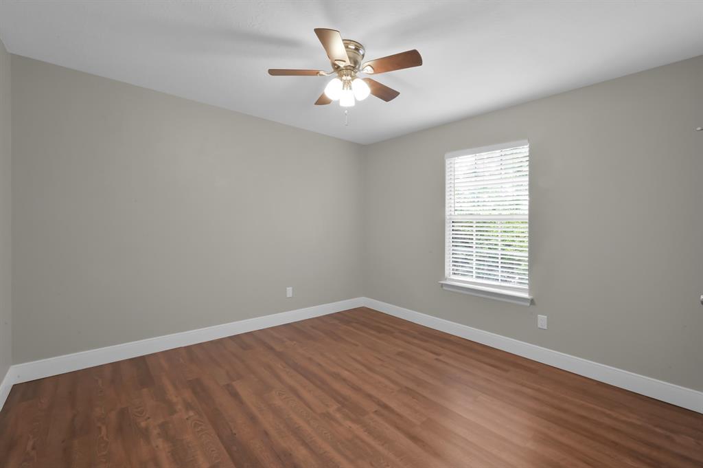 23 Greentwig Place, The Woodlands, Texas image 28