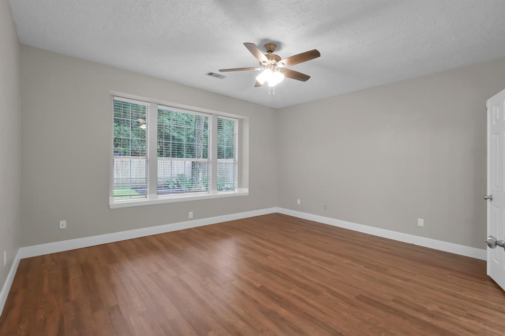 23 Greentwig Place, The Woodlands, Texas image 15