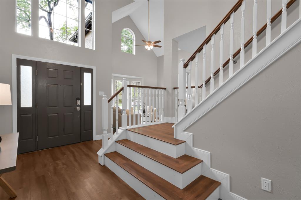 23 Greentwig Place, The Woodlands, Texas image 3