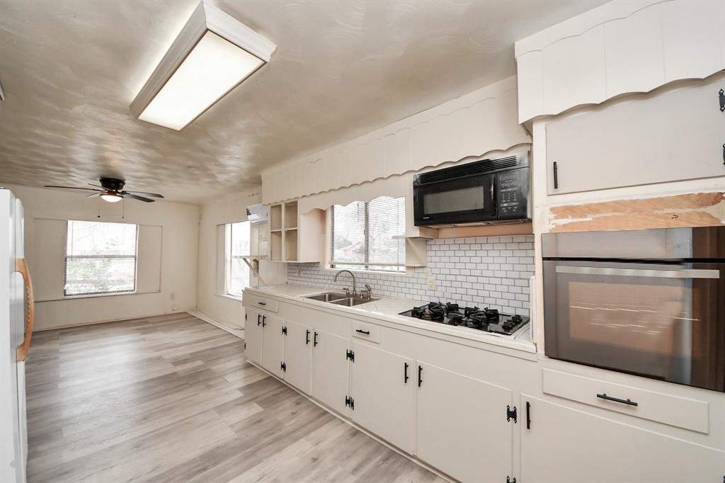 1912 Maryland Street, Baytown, Texas image 21