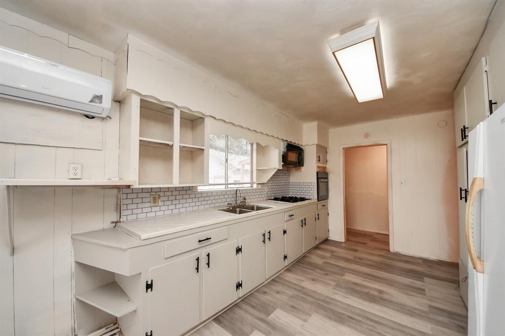1912 Maryland Street, Baytown, Texas image 19