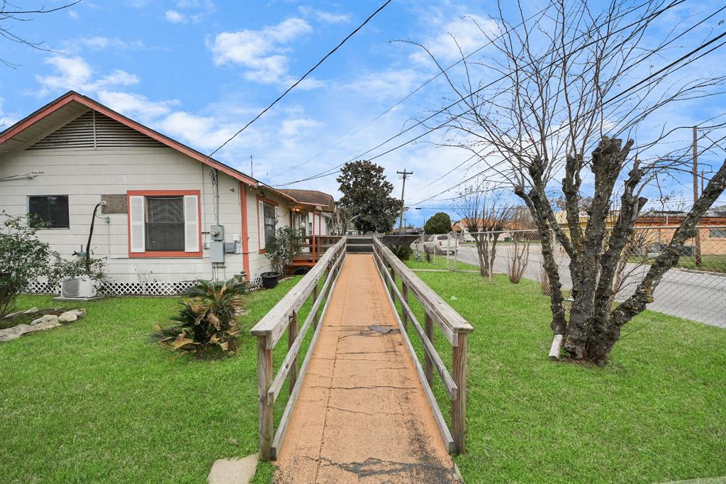 1912 Maryland Street, Baytown, Texas image 5