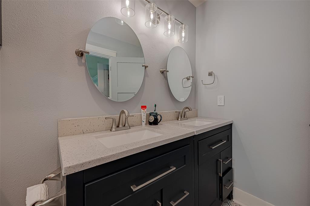 1110 Avenue K, Galveston, Texas image 45