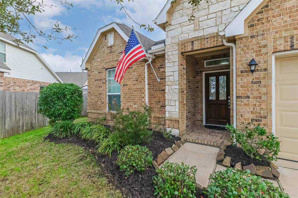 1972 Jobes Court, Alvin, Texas image 3